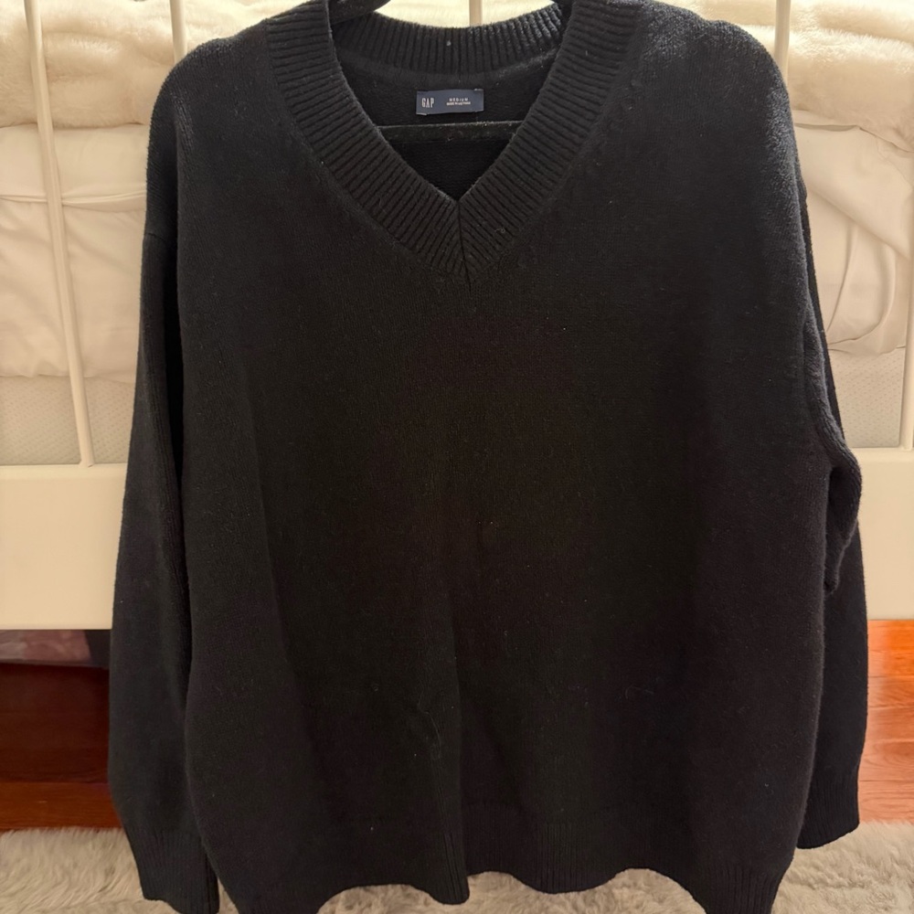 Gap CashSoft Oversized V-Neck Sweater True Black - Picture 4 of 9